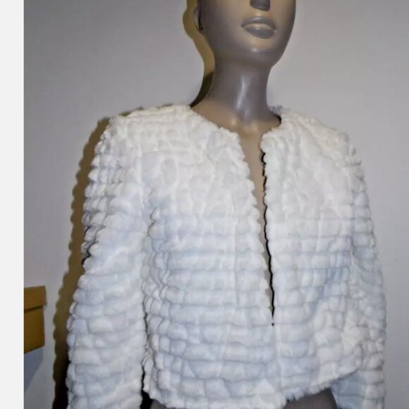 Calvin Klein Womens Petite Open-Front Cropped Faux Fur Jacket PXS New With Tag - Picture 3 of 4